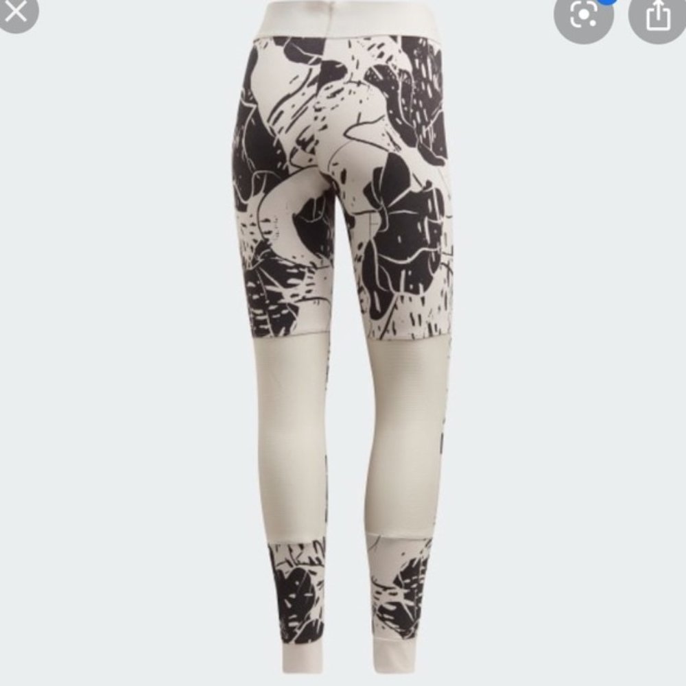 Adidas 7/8 Tights in Chalk Pearl / Black